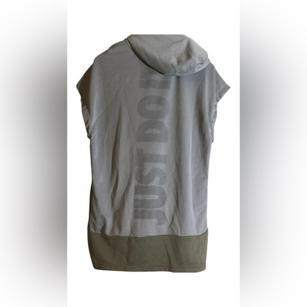 Nike sleeveless hoodie JUST DO IT Size L
Dri Fit -Sports gear athletic Gymcore